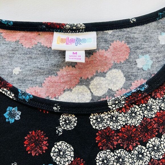 Lularoe Irma Tunic Shirt M Colorful Patriotic Americana Floral US Flags NWT 0716 - Picture 4 of 6